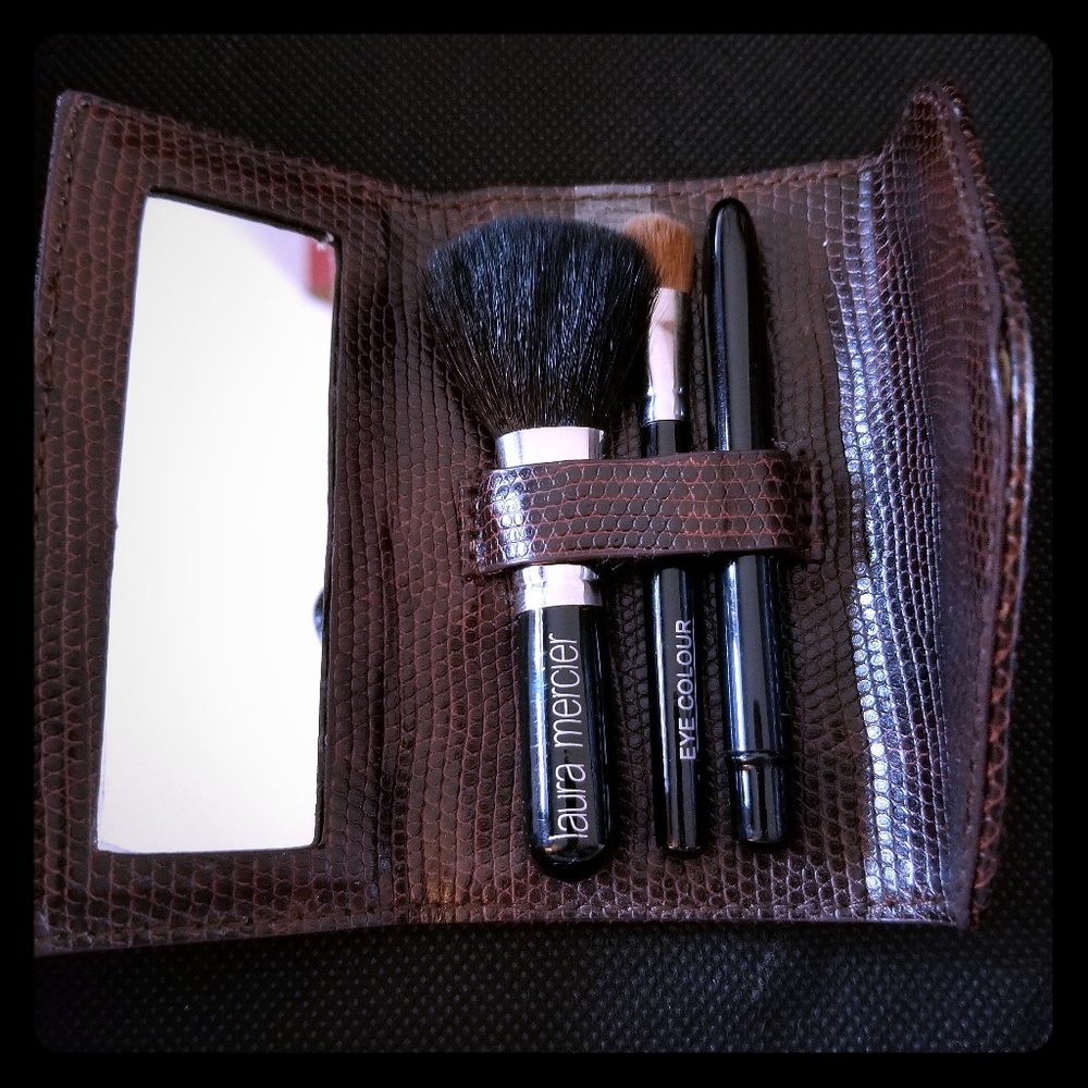Laura Mercier Mini Brush set